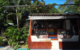 Sundaze Samet Hostel & Hangout
