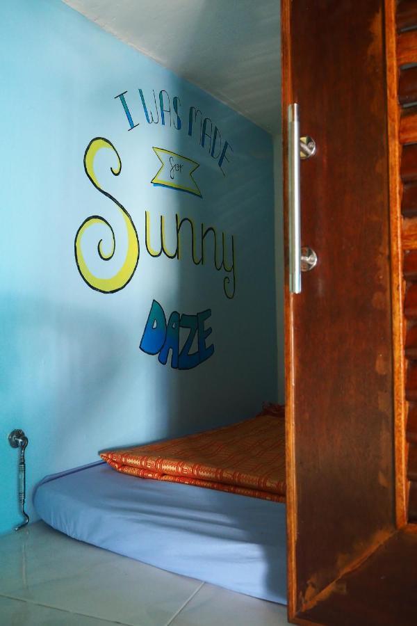 Sundaze Samet Hostel & Hangout Koh Samet Exterior photo