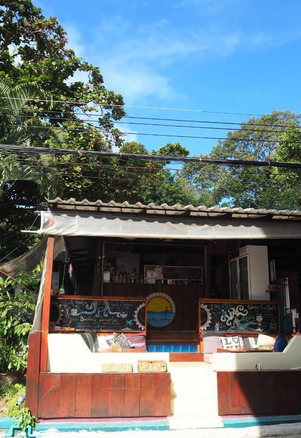 Sundaze Samet Hostel & Hangout Koh Samet Exterior photo